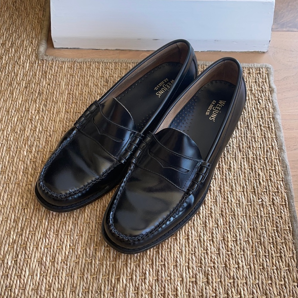 Weejuns’ Minimally Worn Penny Loafers in Black